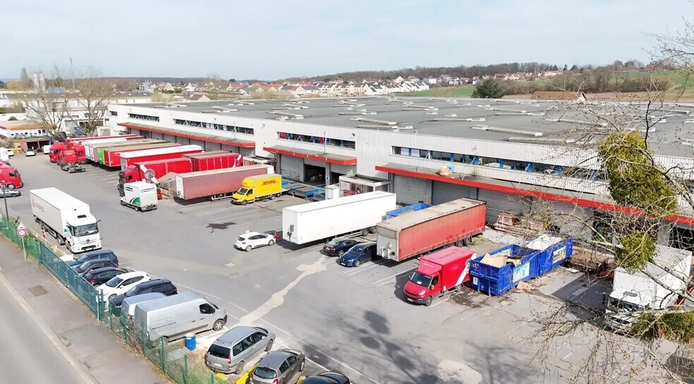 17 Rue De La Ferme Saint-Ladre, Saint-Witz à louer - Photo de l’immeuble – Image 2 sur 4