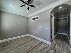12410 Spring Cypress Rd, Tomball, TX à louer Photo intérieure– Image 1 sur 13