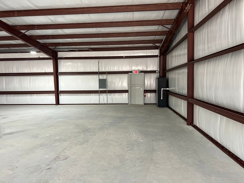 24432 FM 1314 Rd, Porter, TX à louer - Photo intérieure – Image 3 sur 3