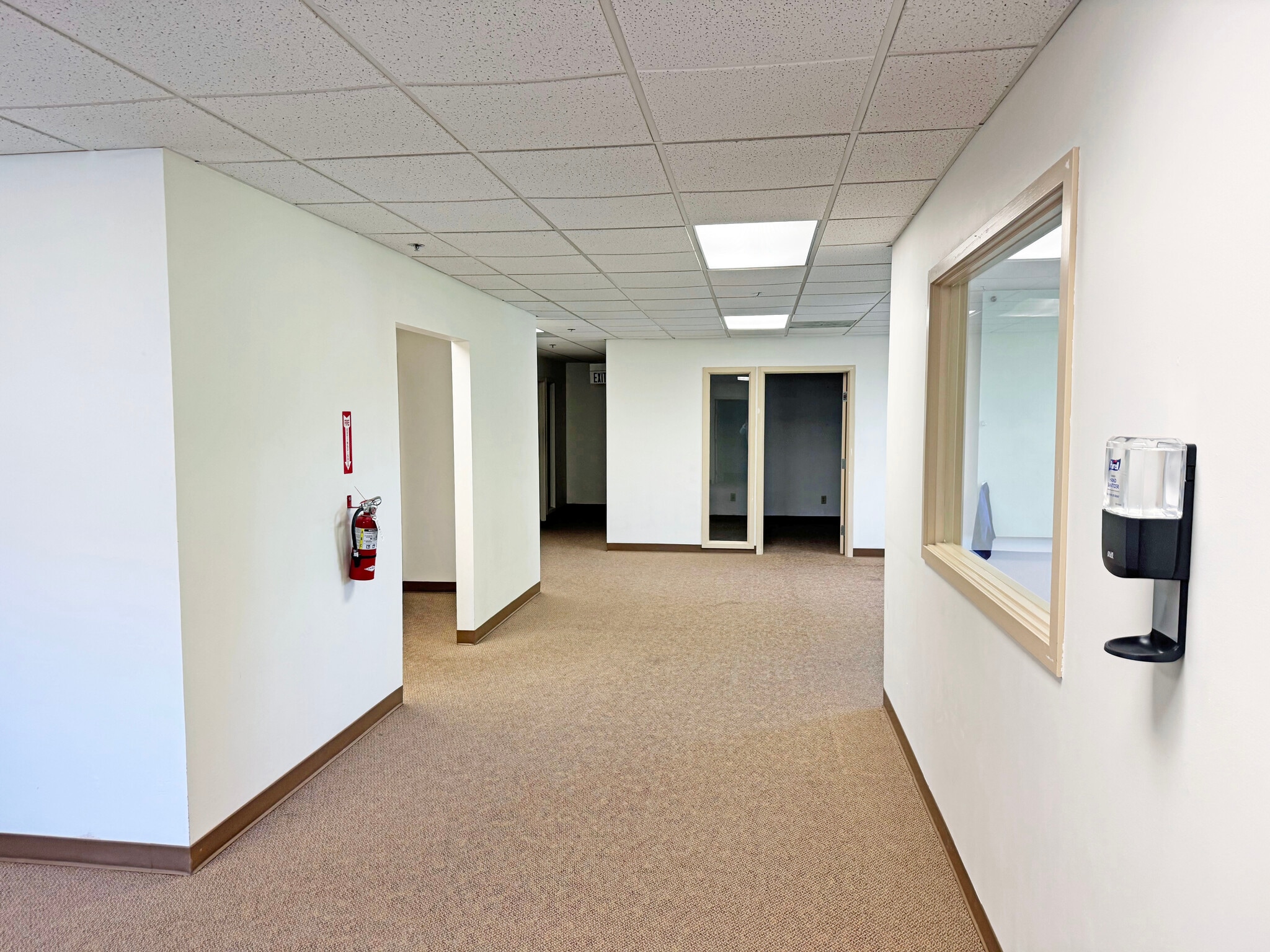 2930 Dutton Ave, Santa Rosa, CA à louer Photo intérieure– Image 1 sur 6