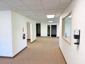 2930 Dutton Ave, Santa Rosa, CA à louer Photo intérieure– Image 1 sur 6