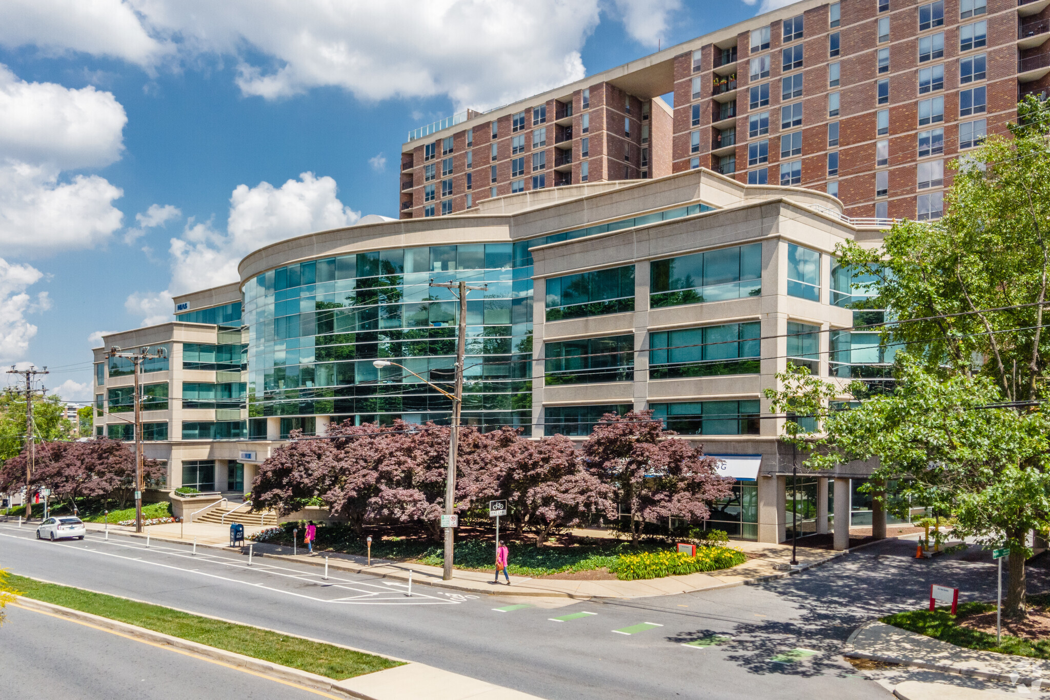 1300 Spring St, Silver Spring, MD à louer Photo de l’immeuble– Image 1 sur 10