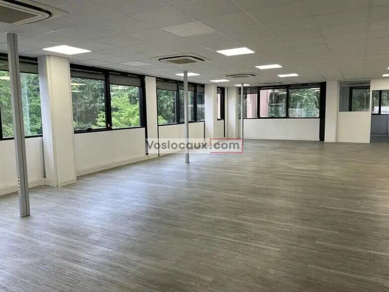 Bureau dans SOPHIA ANTIPOLIS à louer - Photo de l’immeuble – Image 3 sur 6
