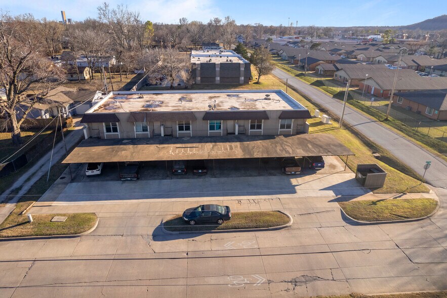 5623 S Quincy Ave, Tulsa, OK à vendre - Photo de l’immeuble – Image 2 sur 44