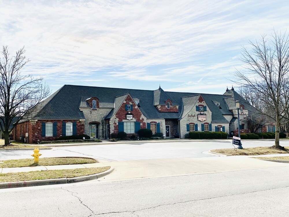 1420-1426 S Bradford Pky, Springfield, MO à louer Photo de l’immeuble– Image 1 sur 21
