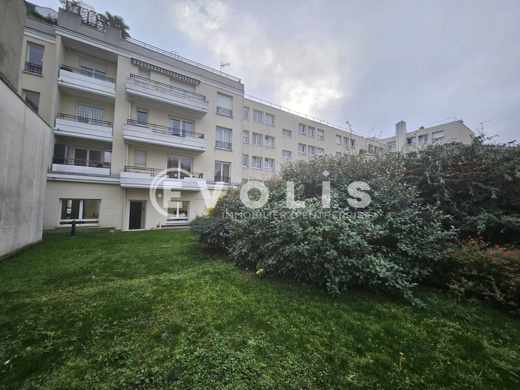 Bureau dans Montrouge à vendre Photo de l’immeuble– Image 1 sur 17