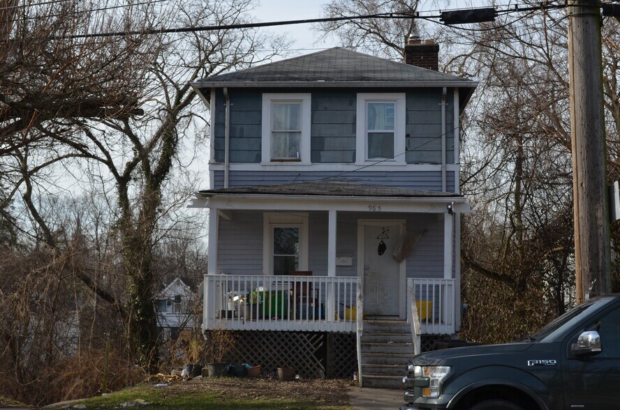 965 Woodlawn Ave, Cincinnati, OH à vendre - Photo principale – Image 1 sur 1