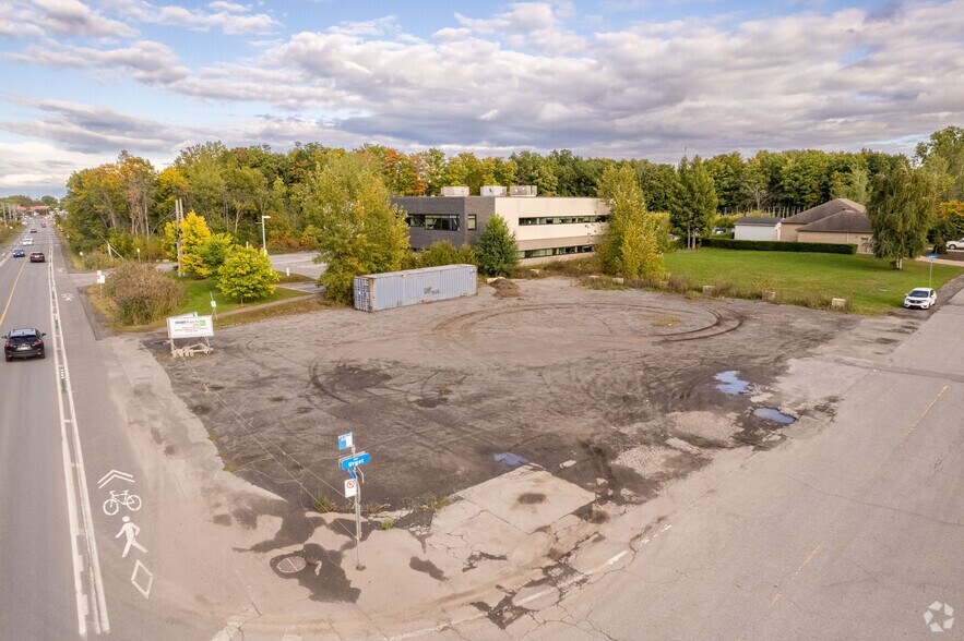 4272 Boul Dagenais O, Laval, QC à louer - Aérien – Image 3 sur 8