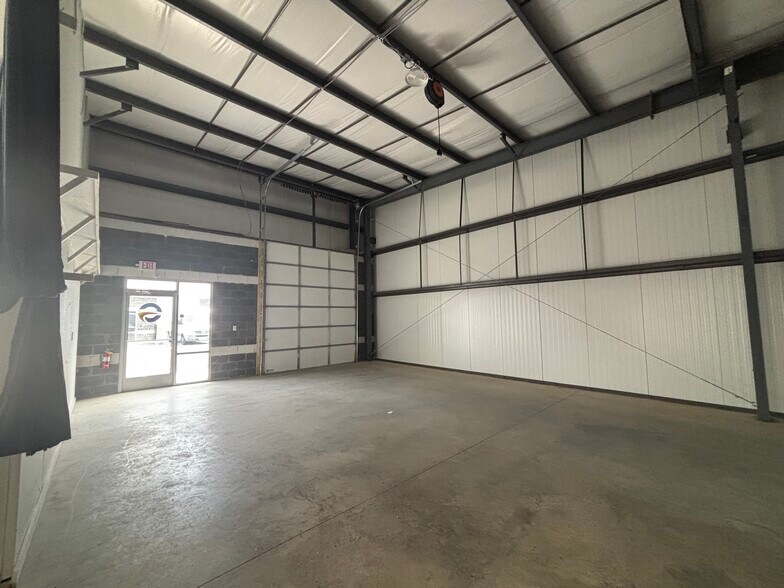 8169 Pine Ridge Rd, Mechanicsville, VA à louer - Photo de l’immeuble – Image 3 sur 19