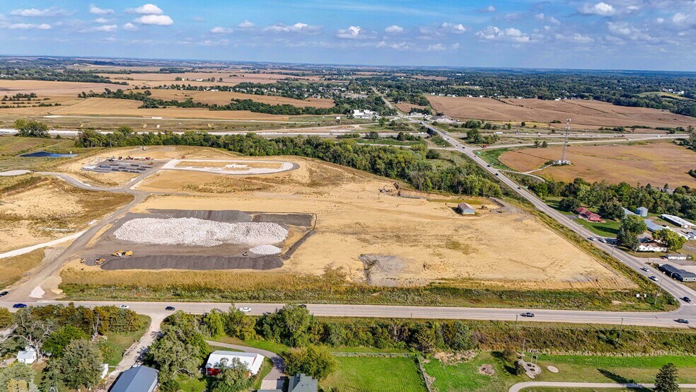 I-380 120th St NW, Cedar Rapids, IA à vendre - Photo de l’immeuble – Image 3 sur 8