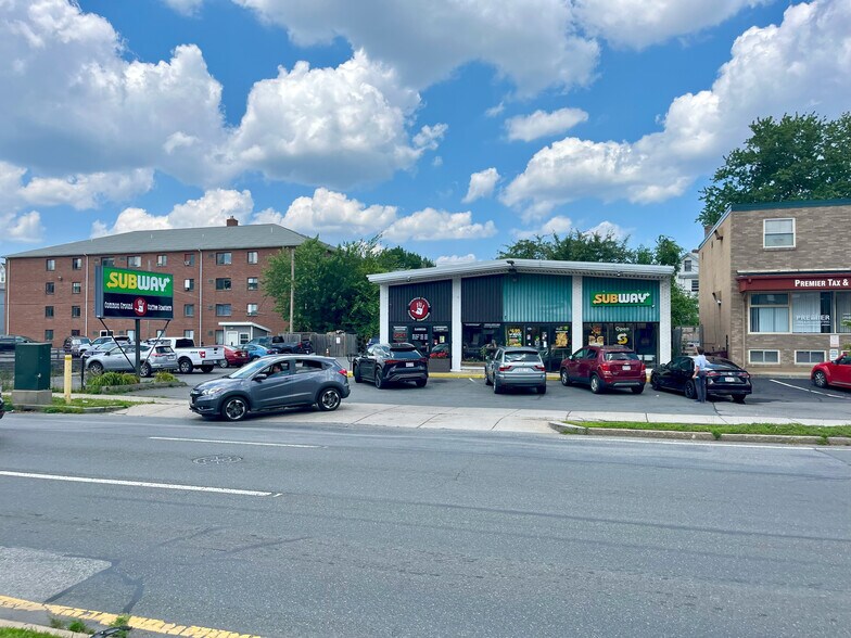 1727 Revere Beach Pky, Everett, MA à vendre - Photo de l’immeuble – Image 3 sur 3