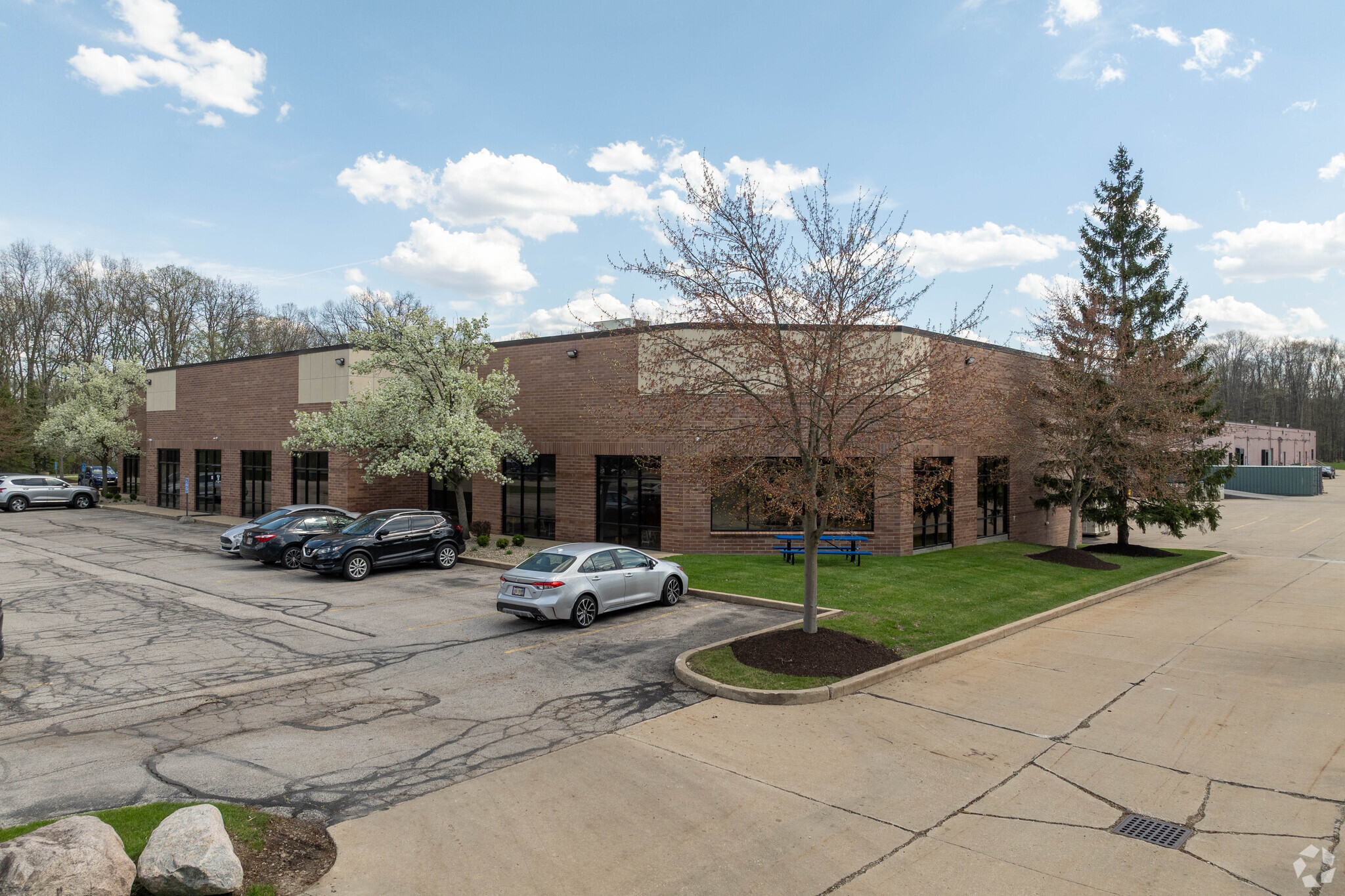 6565 Davis Industrial Pky, Solon, OH à louer Photo principale– Image 1 sur 6