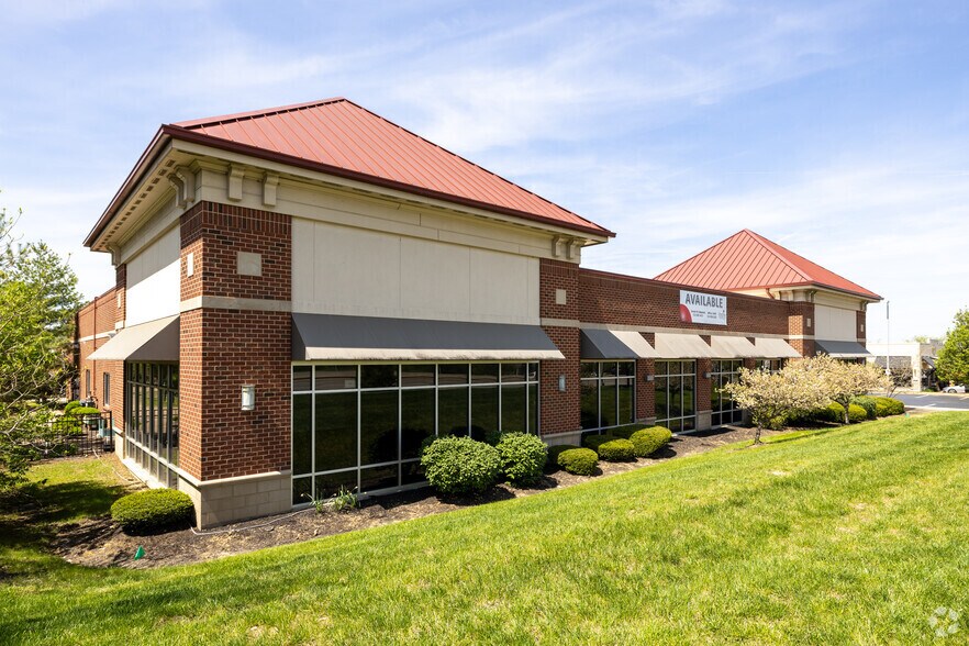2151 North Bend Rd, Hebron, KY à louer - Photo de l’immeuble – Image 2 sur 17