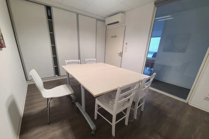 Bureau dans Béziers à louer - Photo de l’immeuble – Image 3 sur 6