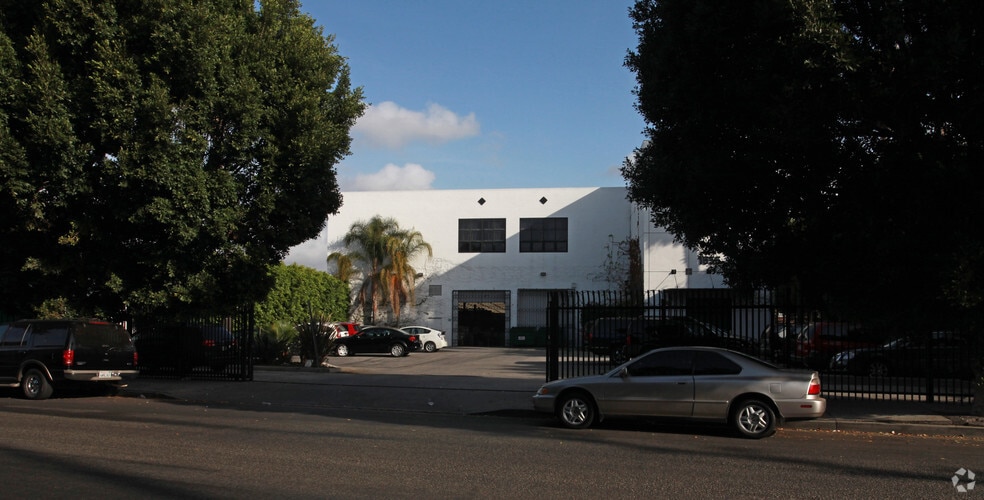 1655 E 14th St, Los Angeles, CA à louer - Photo principale – Image 1 sur 10