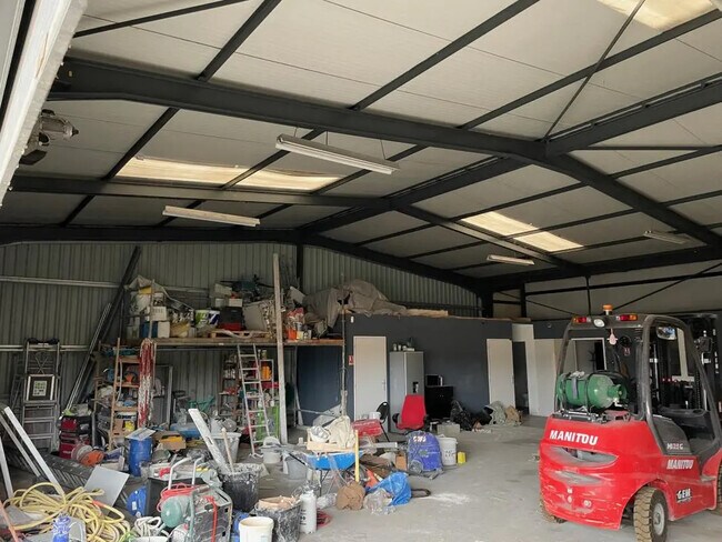 Plus de détails pour Industriel/Logistique à louer