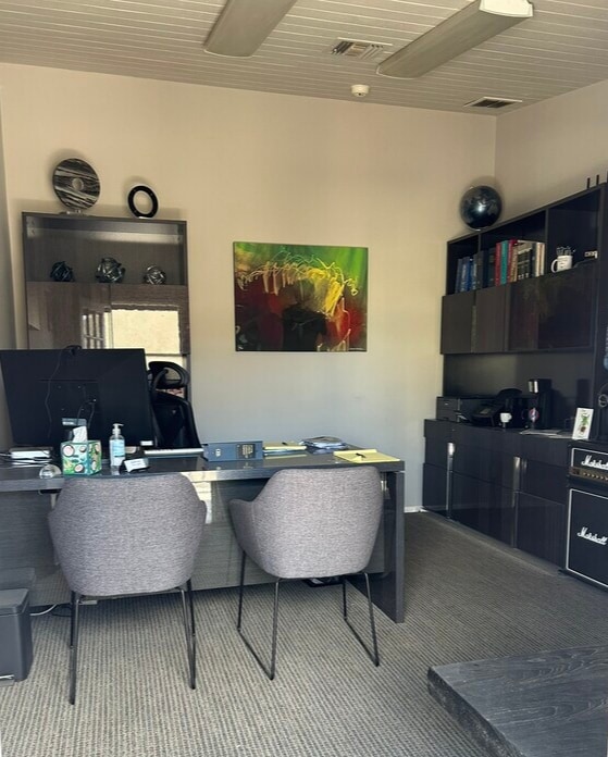 101 Main St, Seal Beach, CA à louer Photo intérieure– Image 1 sur 4