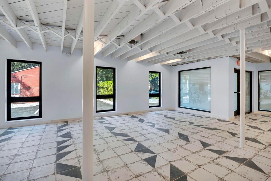 1760 SW 22 St, Coral Gables, FL à louer - Photo intérieure – Image 3 sur 15