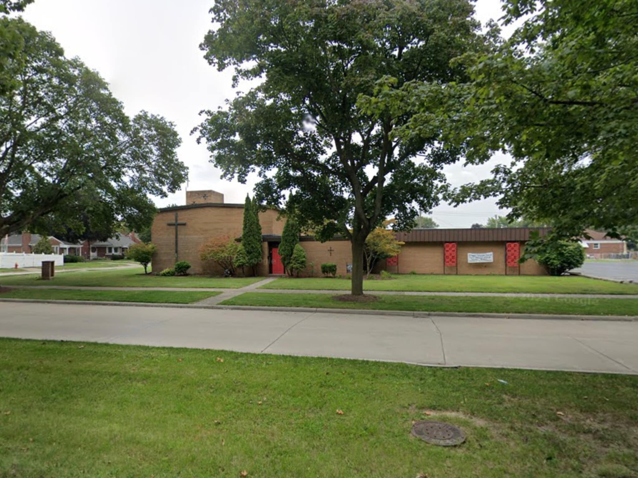 15603 Wick Rd, Allen Park, MI à louer Photo de l’immeuble– Image 1 sur 1