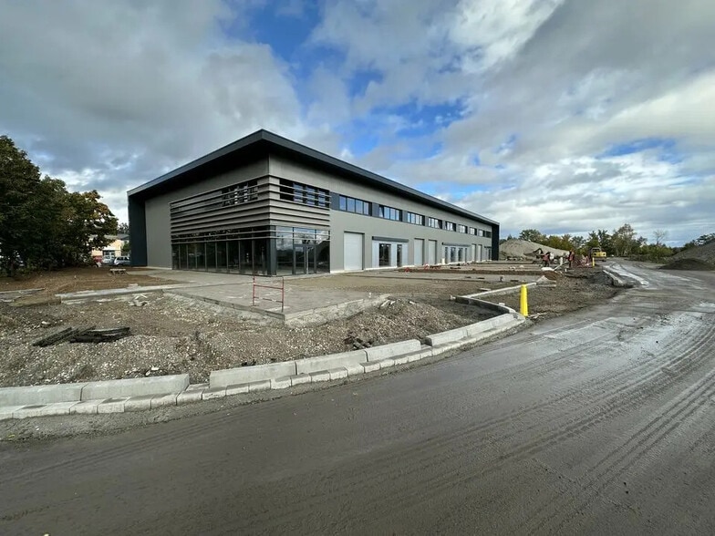 Local d'activités dans Illkirch-Graffenstaden à vendre - Photo de l’immeuble – Image 3 sur 4