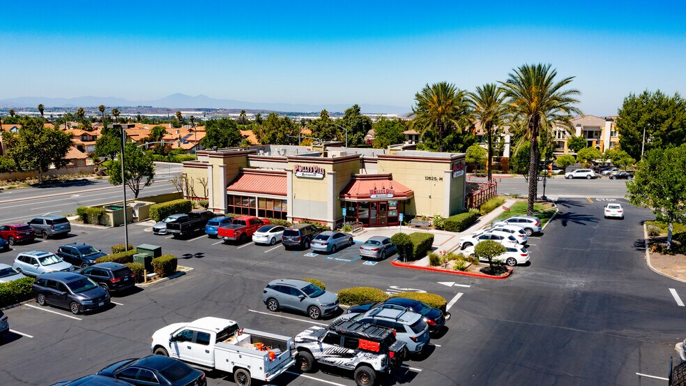 12625 Frederick St, Moreno Valley, CA à vendre - Photo de l’immeuble – Image 1 sur 7