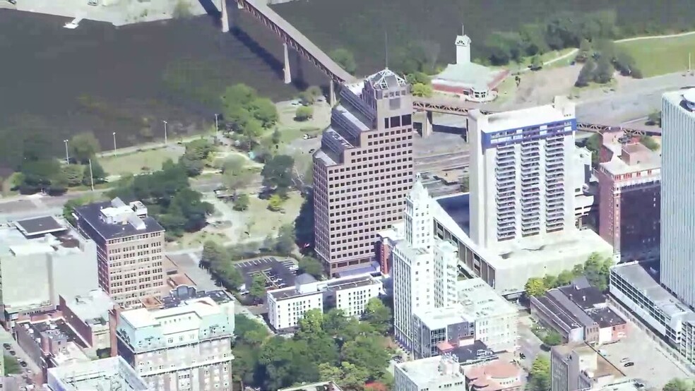 50 N Front St, Memphis, TN à louer - Vidéo aérienne – Image 2 sur 10