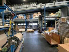 Industriel/Logistique dans SAINT-OUEN-L'AUMONE à louer Photo intérieure– Image 2 sur 5