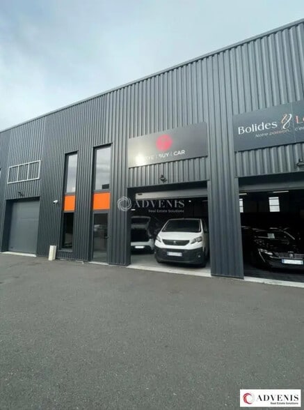 Local d’activités dans Beychac-et-Caillau à louer - Photo de l’immeuble – Image 2 sur 3