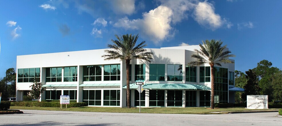 3500 SW Corporate Pky, Palm City, FL à louer - Photo de l’immeuble – Image 2 sur 6