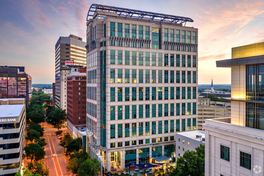 1320 Main St, Columbia, SC à louer - Photo de l’immeuble – Image 1 sur 5