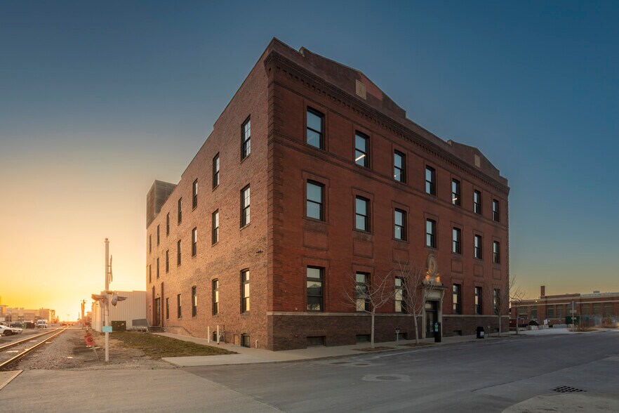 130 E 3rd St, Des Moines, IA à vendre - Photo de l’immeuble – Image 3 sur 28