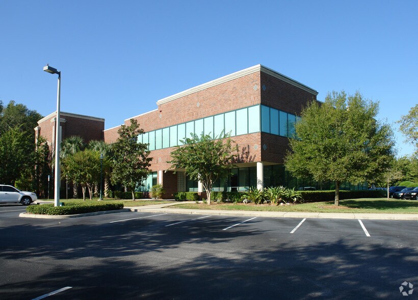 735 Primera Blvd, Lake Mary, FL à louer - Photo de l’immeuble – Image 2 sur 8
