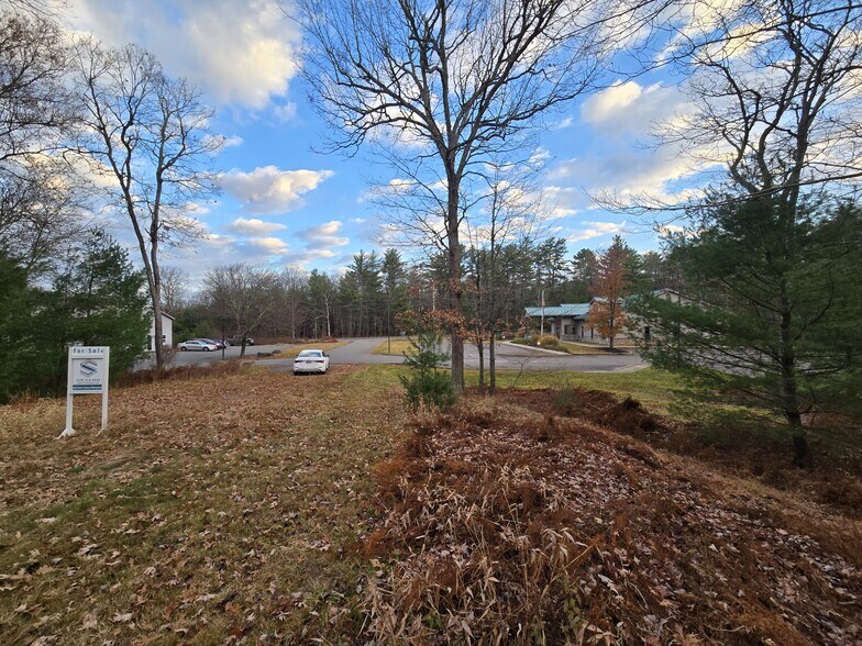 3 Bond Ct, Milford, PA à vendre - Photo de l’immeuble – Image 3 sur 8