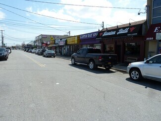 Plus de détails pour 2552-2566 Hempstead Tpke, East Meadow, NY - Local commercial à vendre