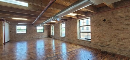 1100 W Cermak Rd, Chicago, IL à louer Photo intérieure– Image 1 sur 1