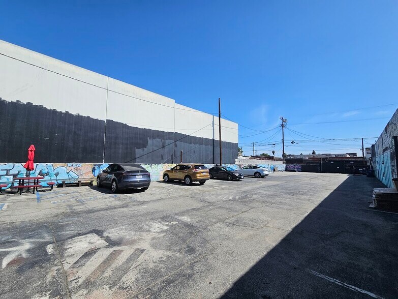 154 W 23rd St, Los Angeles, CA à vendre - Photo de l’immeuble – Image 3 sur 14
