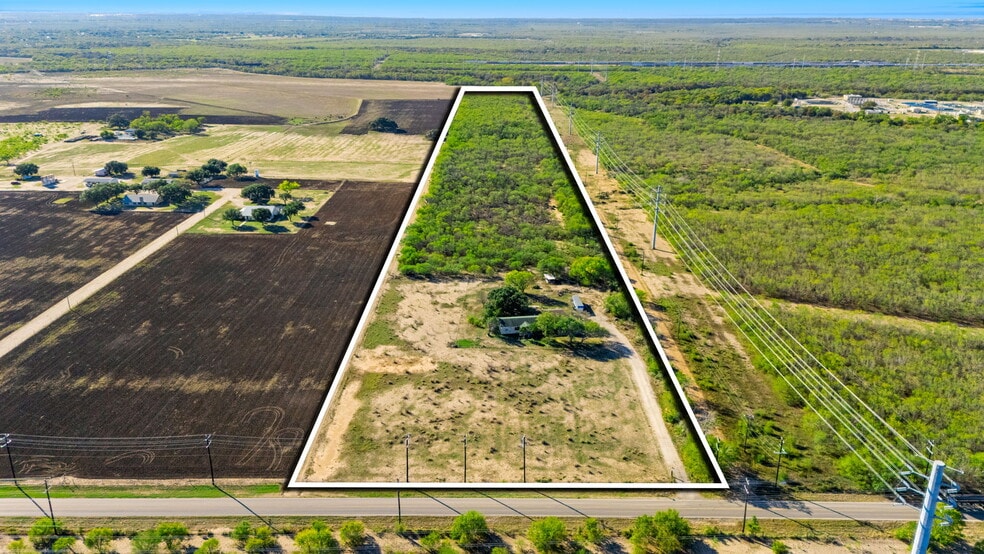 596 Mauermann Rd, San Antonio, TX à vendre - Photo de l’immeuble – Image 3 sur 16