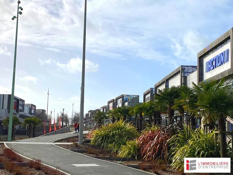 Local commercial dans Pleurtuit à louer - Photo de l’immeuble – Image 2 sur 2