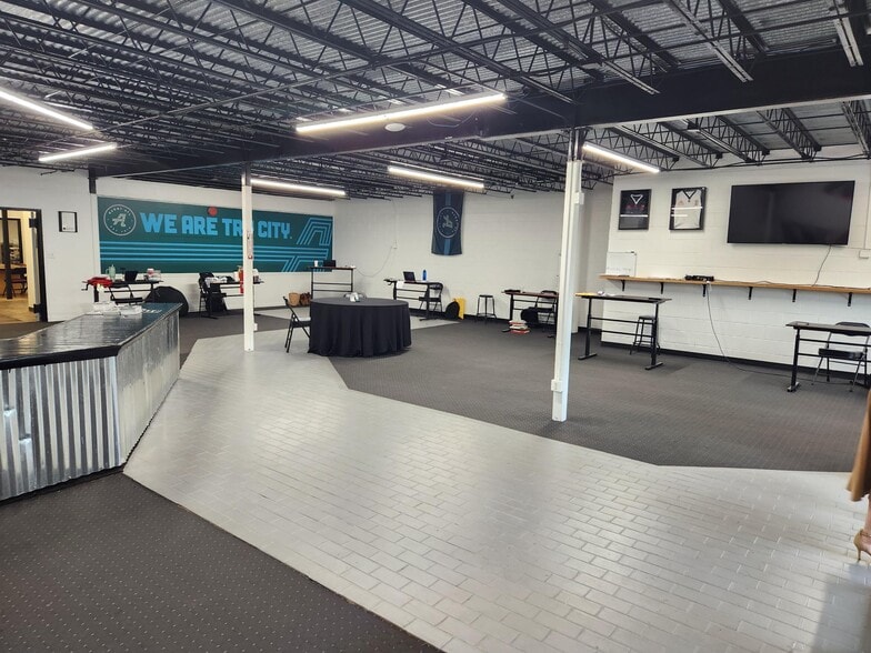 598 W Atlanta St SE, Marietta, GA à louer - Photo intérieure – Image 3 sur 7