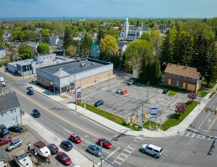 2715 Parade St, Erie, PA à louer - Aérien – Image 1 sur 5