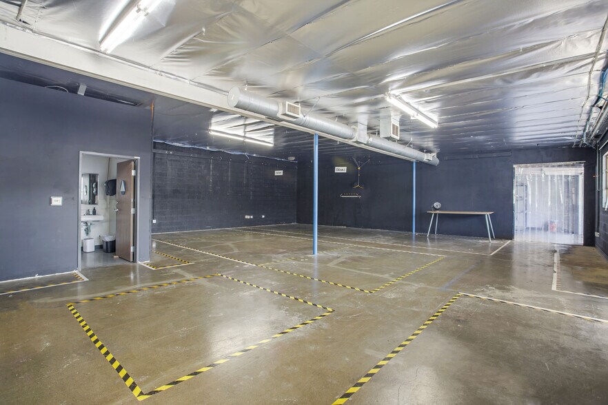 315 S Flower St, Burbank, CA à louer - Photo de l’immeuble – Image 2 sur 12