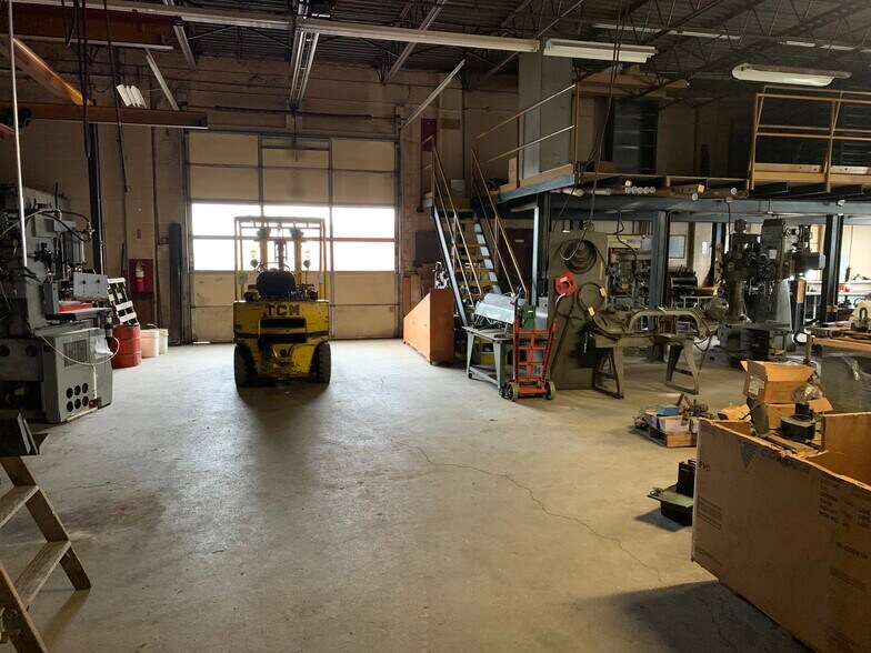 461 E Michigan St, Fortville, IN à vendre - Photo de l’immeuble – Image 2 sur 3
