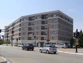 4805 Greenwood St, Skokie, IL à louer Photo de l’immeuble– Image 1 sur 8