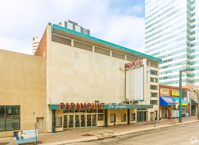 10233 Jasper Ave NW, Edmonton, AB à vendre - Photo principale – Image 1 sur 3