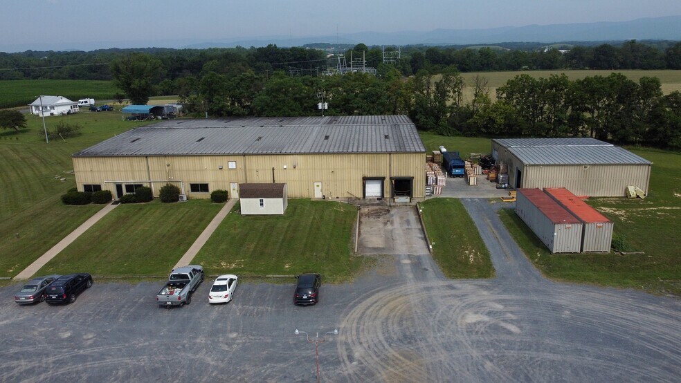 517 Aileen Rd, Edinburg, VA à vendre - Photo de l’immeuble – Image 3 sur 4