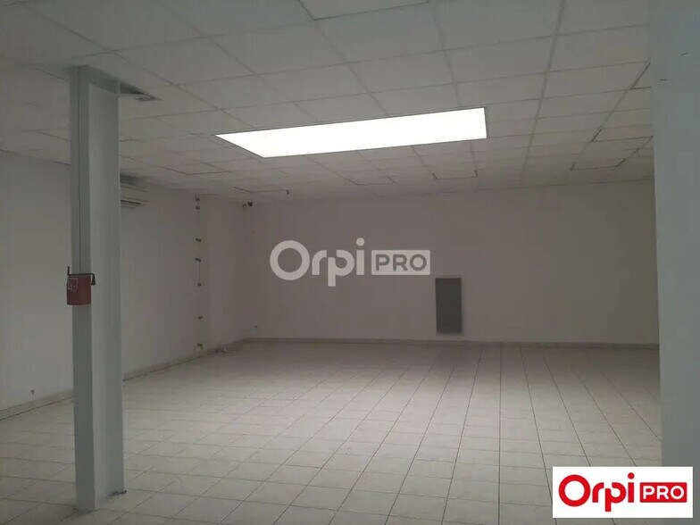 Local commercial dans Valence à louer - Photo intérieure – Image 2 sur 7