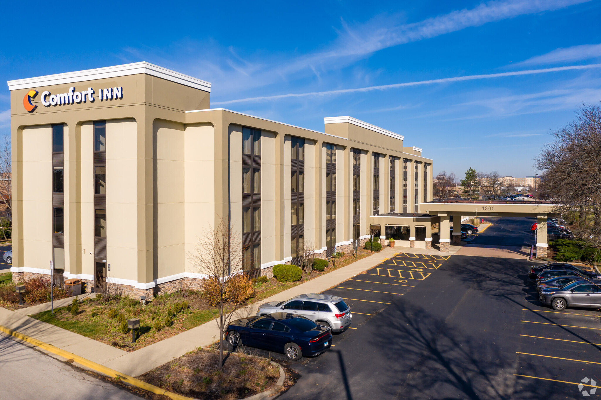 1300 E Higgins Rd, Schaumburg, IL à vendre Photo principale– Image 1 sur 46
