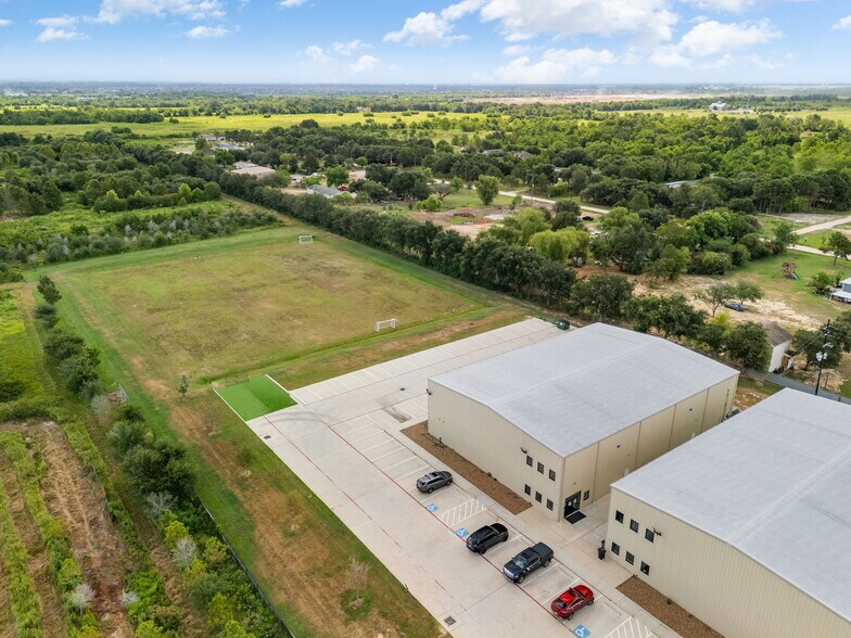 3312 Schlipf Rd, Katy, TX à louer - Photo de l’immeuble – Image 3 sur 18