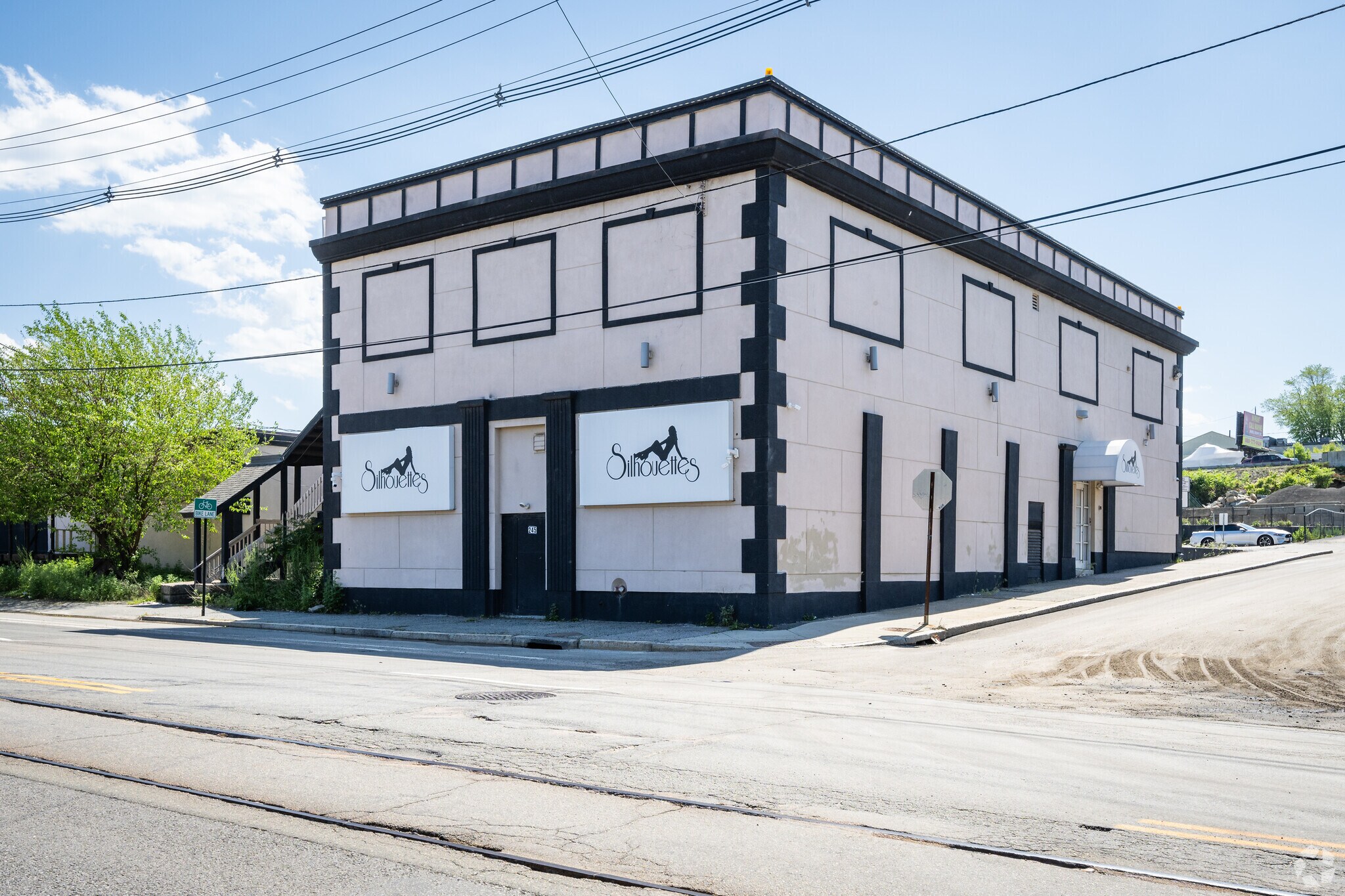 249-253 Allens Ave, Providence, RI à vendre Photo principale– Image 1 sur 7