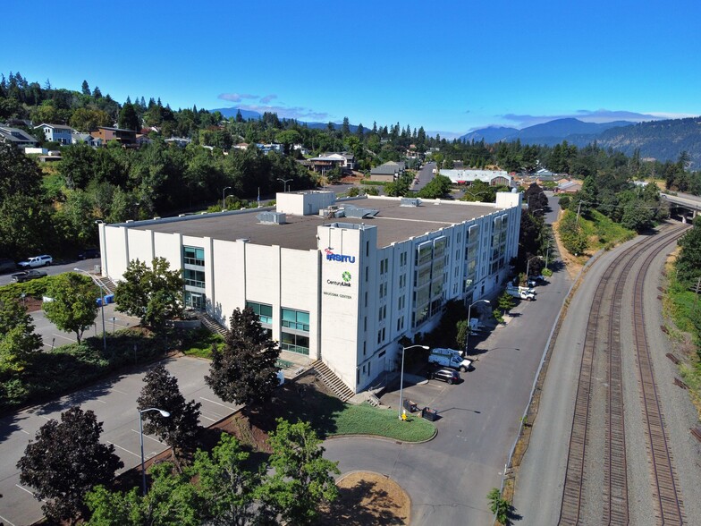 902 Wasco St, Hood River, OR à louer - Photo de l’immeuble – Image 1 sur 13